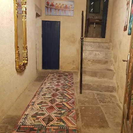 Cronos Cappadocia Cave 乌奇希萨尔